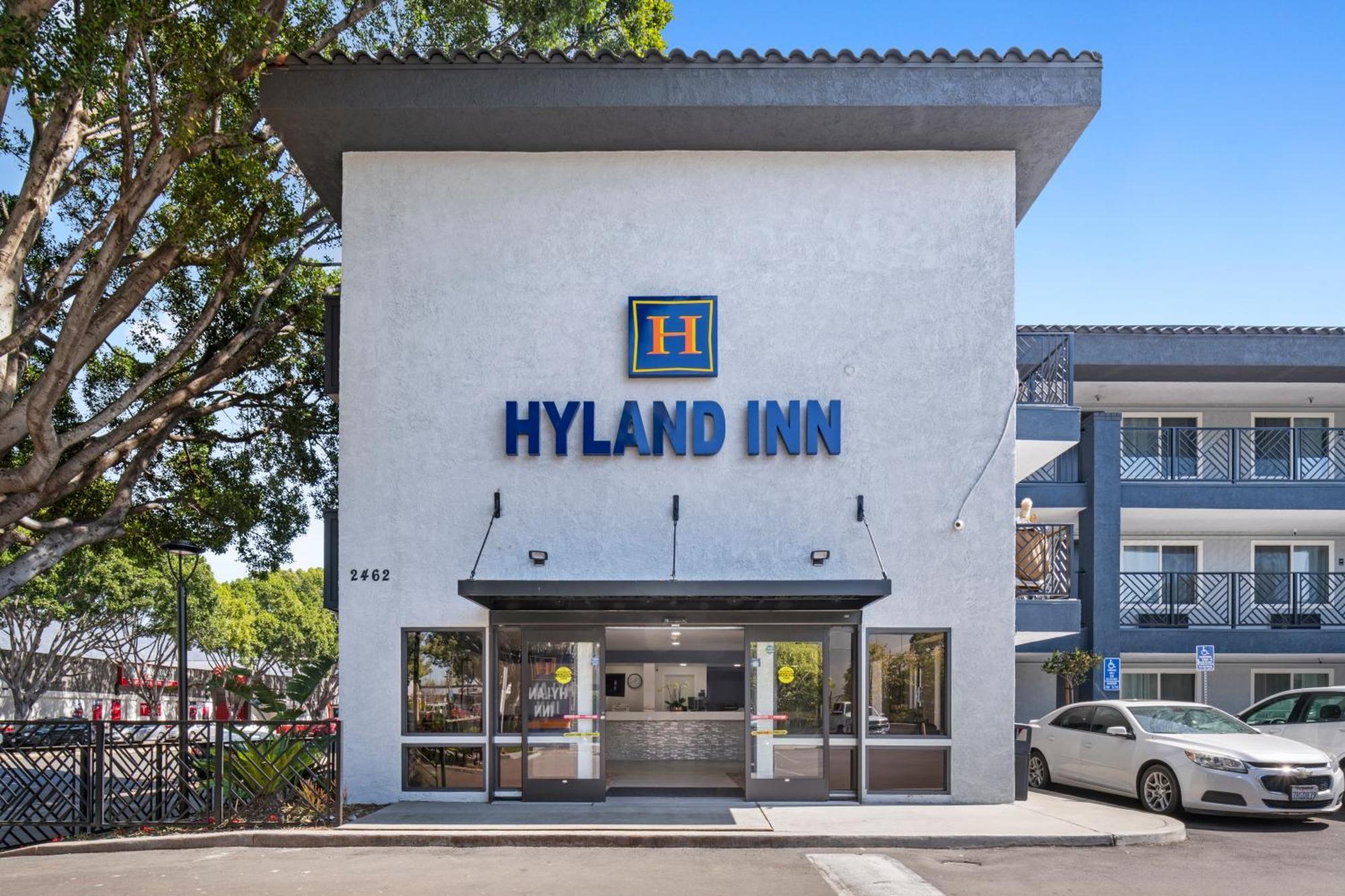 Hyland Inn Near Pasadena Civic Center Exterior photo
